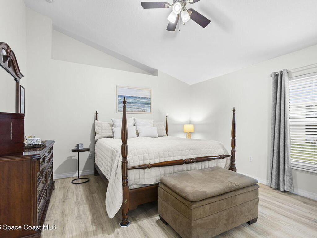 2551 12th Square, Vero Beach, FL 32968