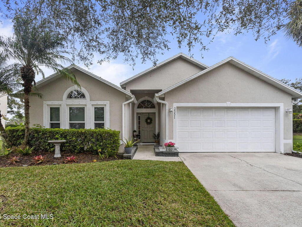 2551 12th Square, Vero Beach, FL 32968
