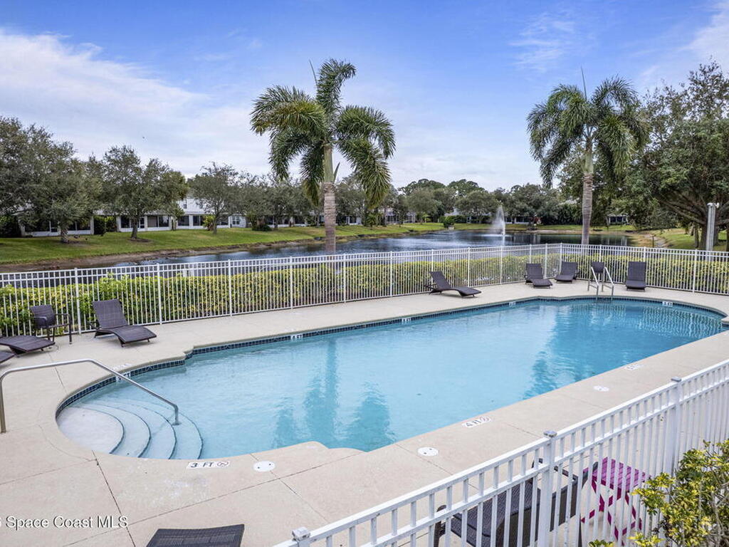 2551 12th Square, Vero Beach, FL 32968