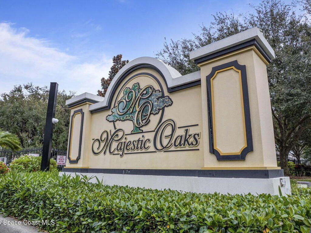 2551 12th Square, Vero Beach, FL 32968