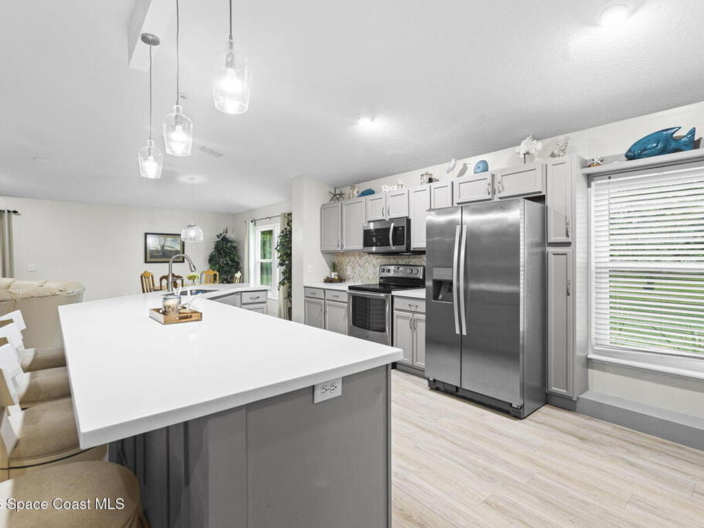 2551 12th Square, Vero Beach, FL 32968