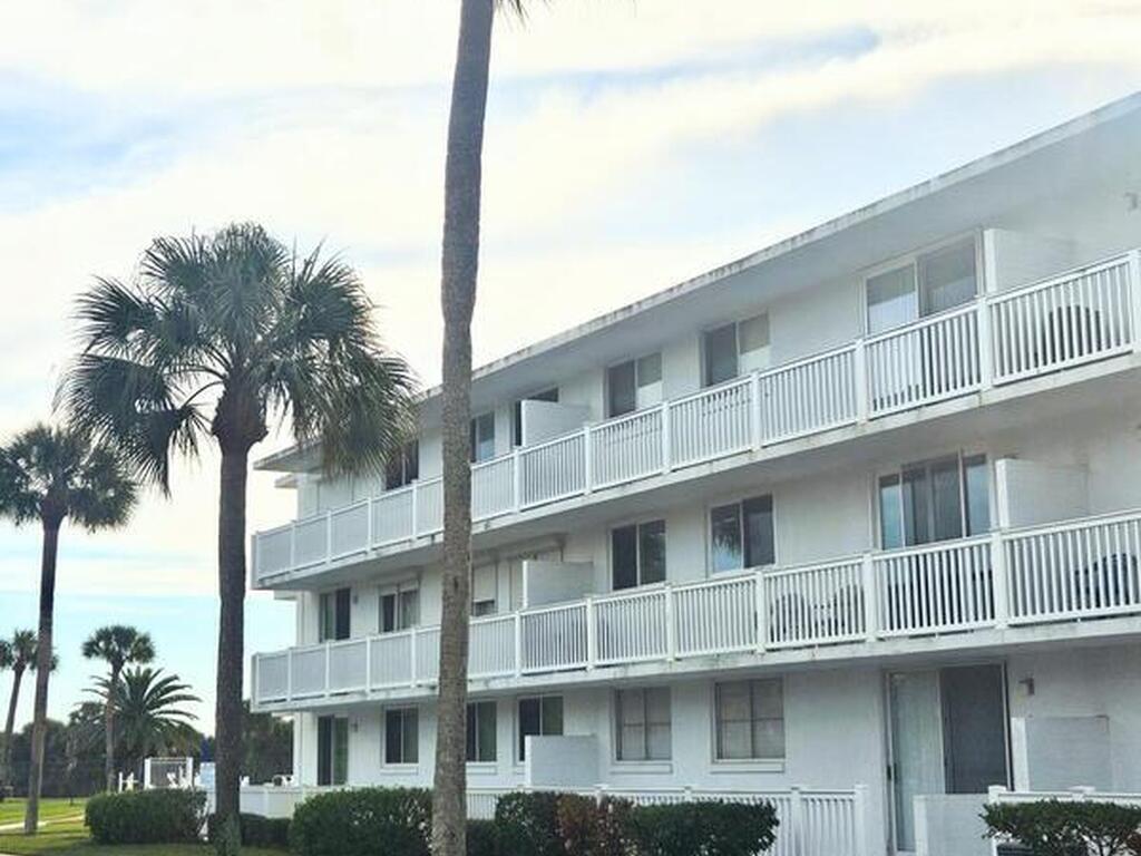 3190 N Atlantic Avenue, Cocoa Beach, FL 32931