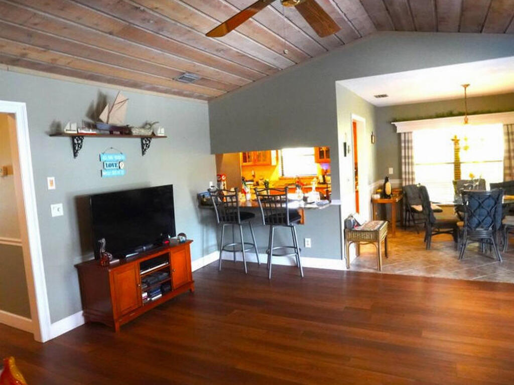 166 23rd Avenue, Vero Beach, FL 32962