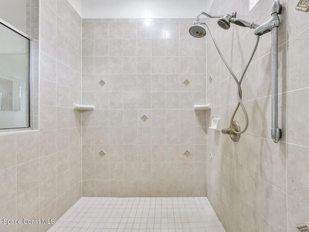 5627 Cypress Creek Drive, Grant, FL 32949