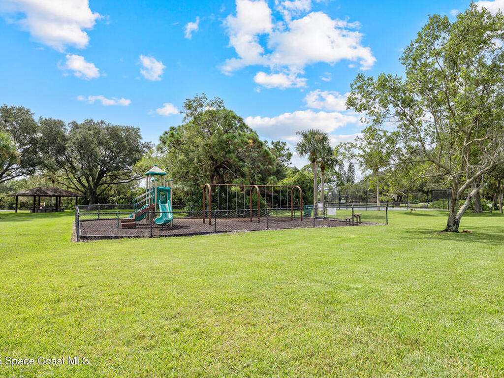 5627 Cypress Creek Drive, Grant, FL 32949