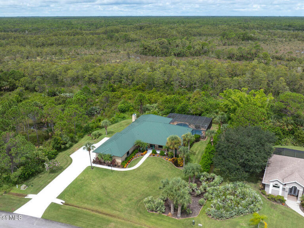 5627 Cypress Creek Drive, Grant, FL 32949