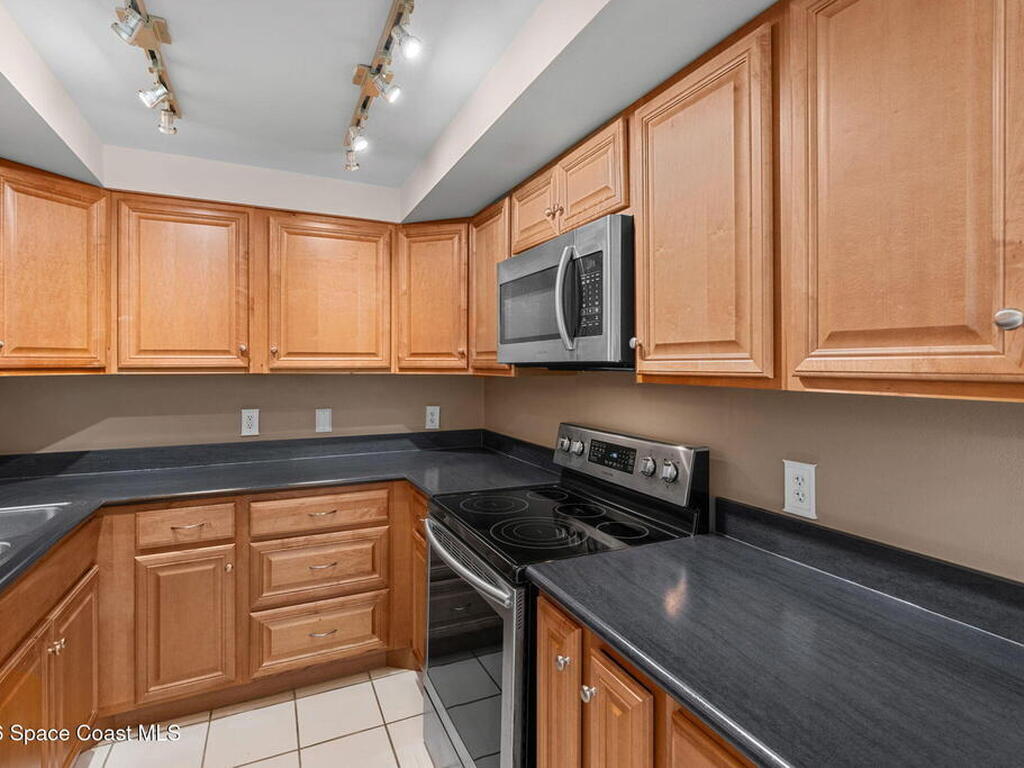 877 N Highway A1a, Indialantic, FL 32903