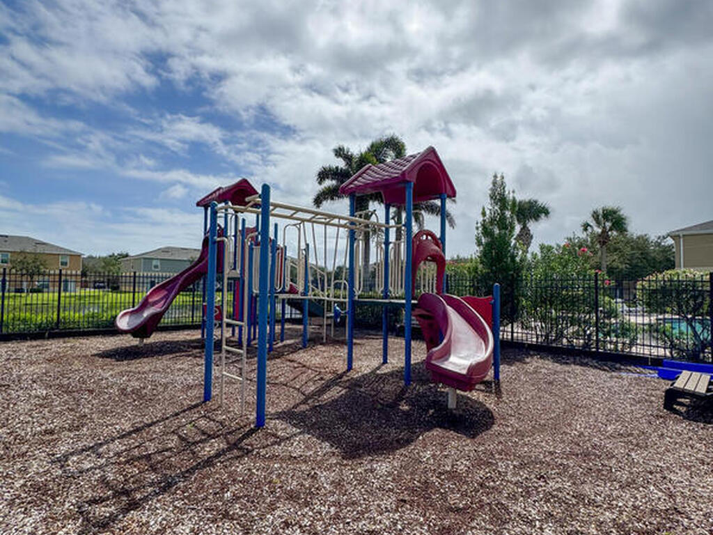 2500 Revolution Street, Melbourne, FL 32935