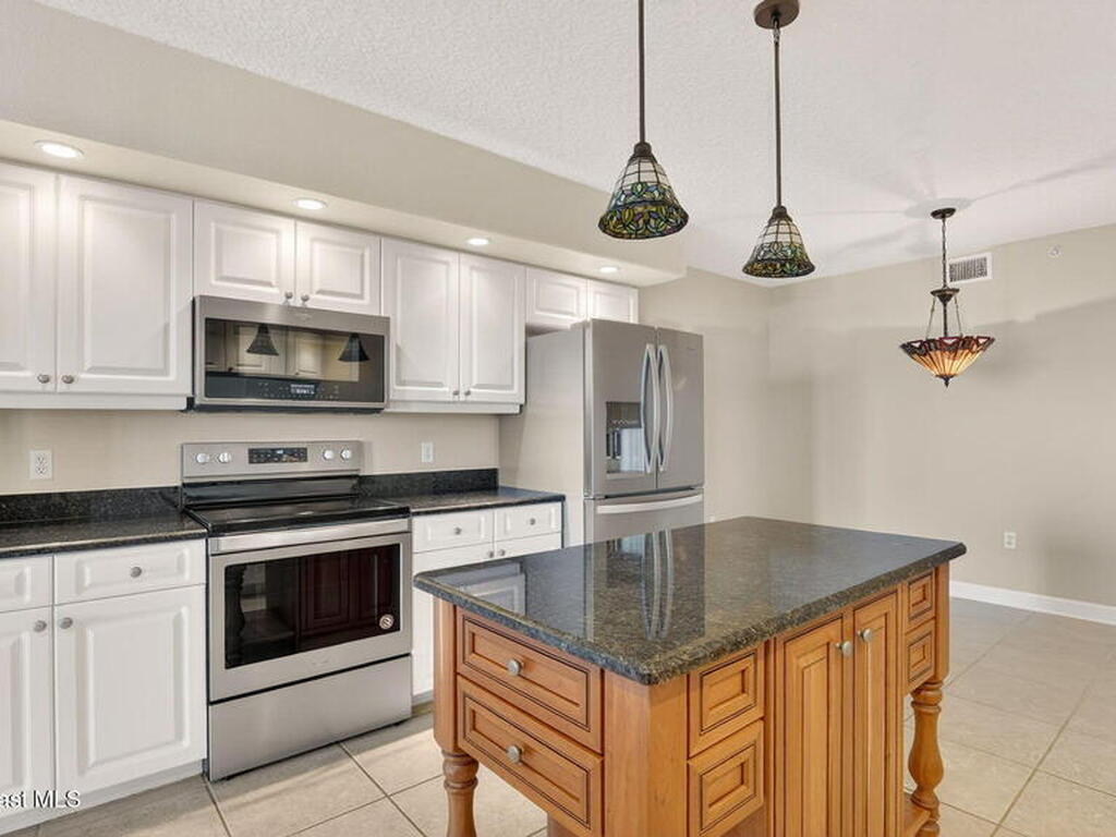 2065 Jimmy Buffett Mem Highway, Indian Harbour Beach, FL 32937