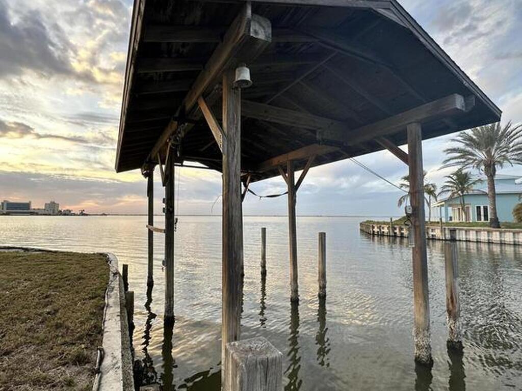 464 Angelo Lane, Cocoa Beach, FL 32931