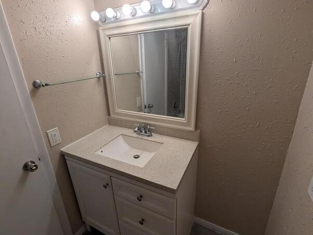 180 Paradise Boulevard, Melbourne, FL 32903