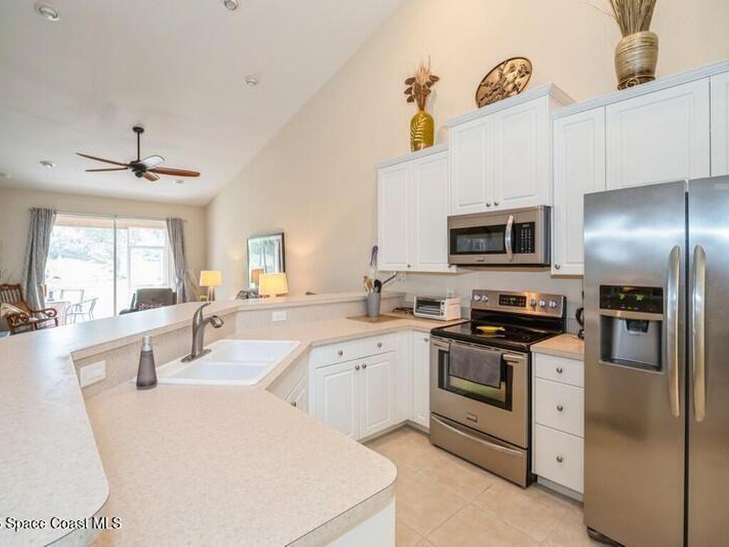 530 Remington Green Drive, Palm Bay, FL 32909