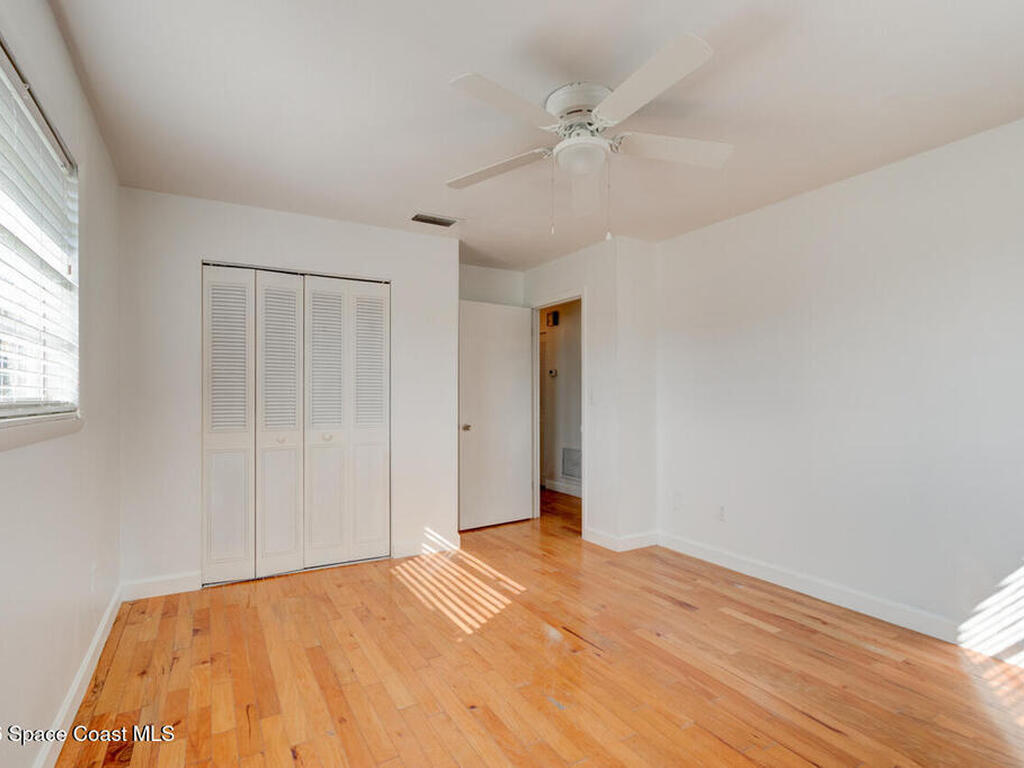 922 Locust Street, New Smyrna Beach, FL 32169