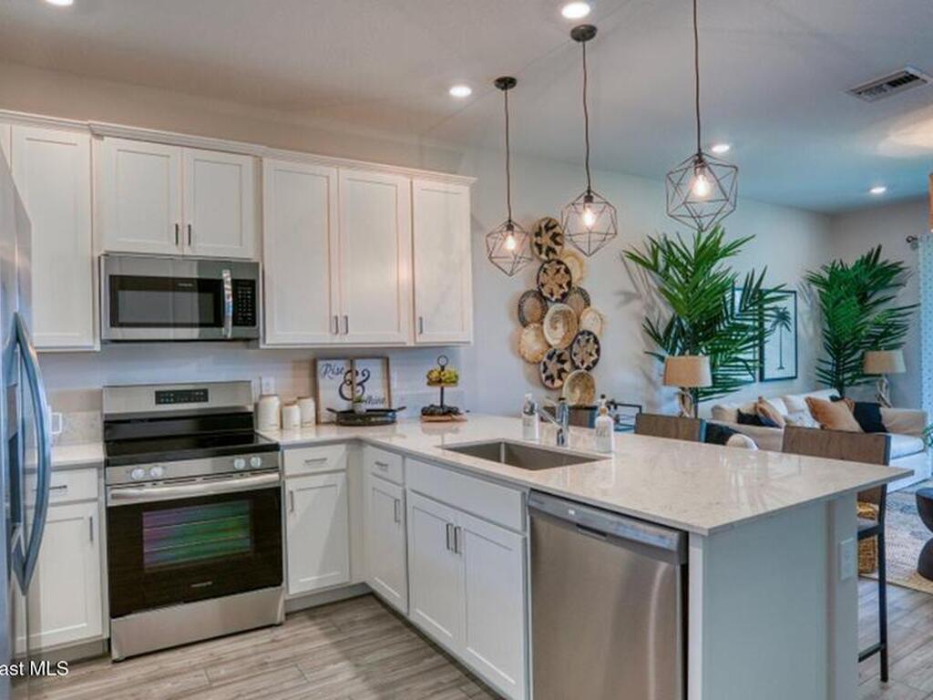 1411 Miraflores Trail, Palm Bay, FL 32907