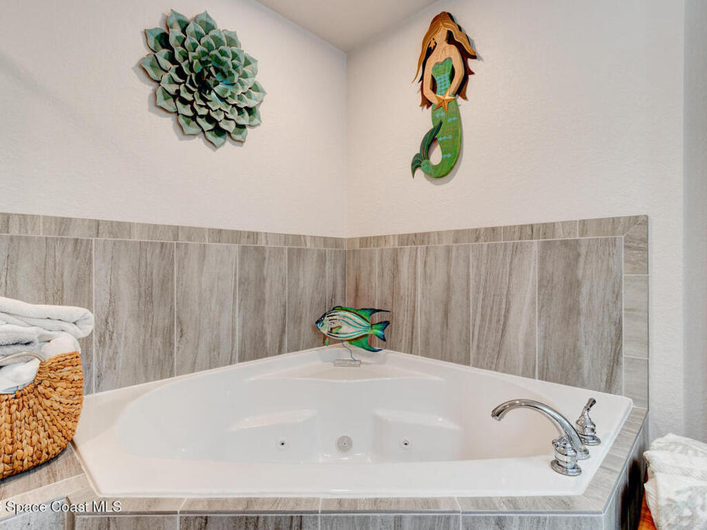 3 Riverwalk Drive, New Smyrna Beach, FL 32169