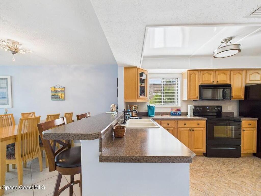 1305 S Atlantic Avenue, Cocoa Beach, FL 32931