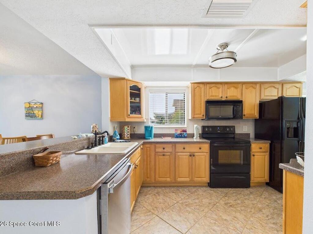 1305 S Atlantic Avenue, Cocoa Beach, FL 32931