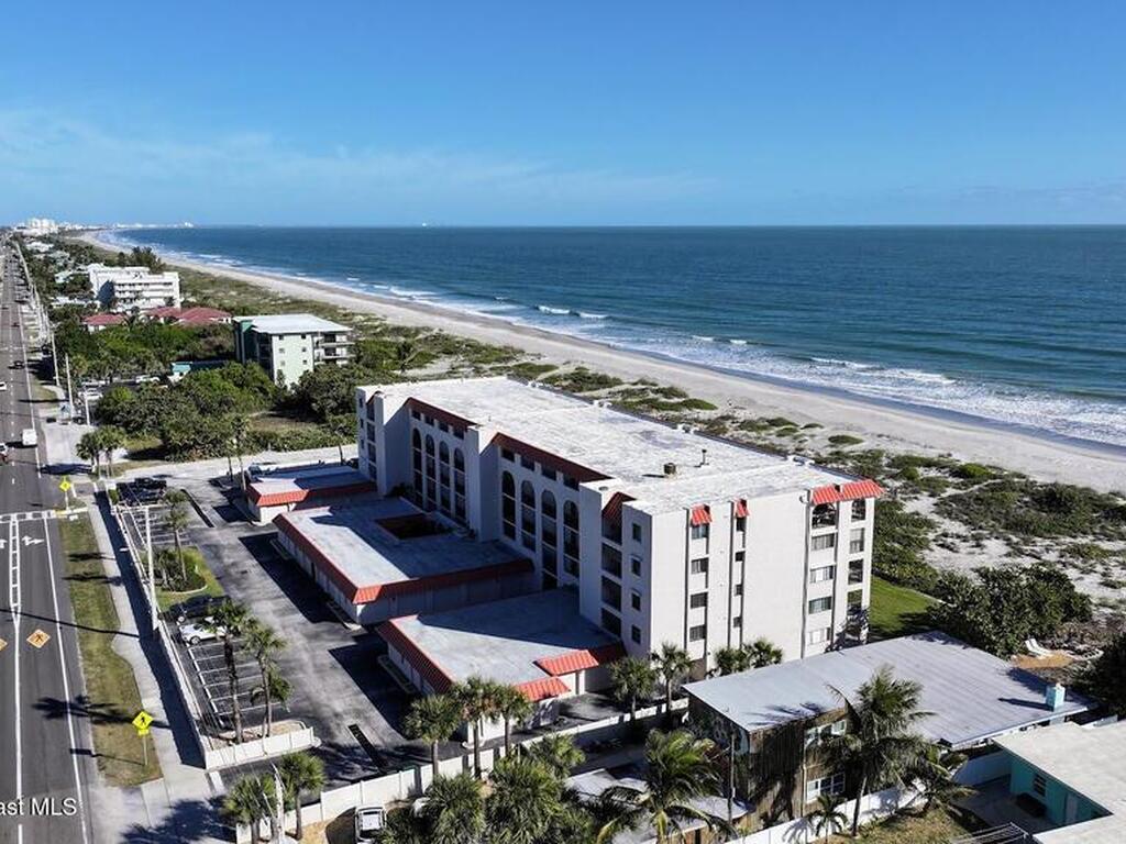 1305 S Atlantic Avenue, Cocoa Beach, FL 32931