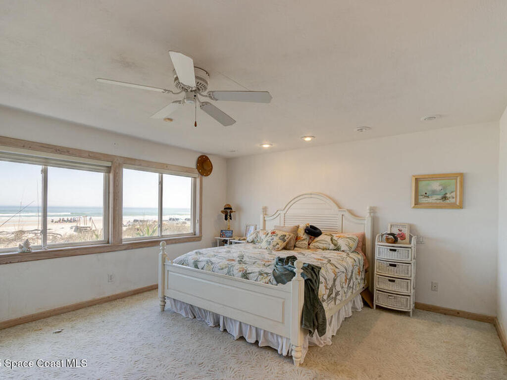 921 N Atlantic Avenue, New Smyrna Beach, FL 32169