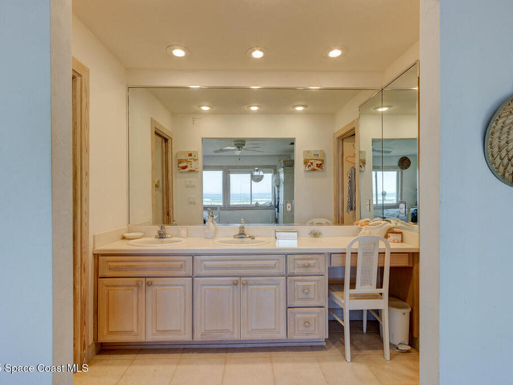 921 N Atlantic Avenue, New Smyrna Beach, FL 32169