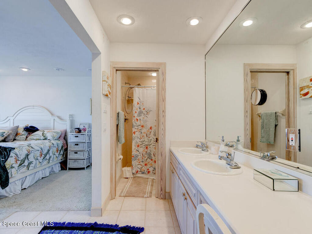 921 N Atlantic Avenue, New Smyrna Beach, FL 32169