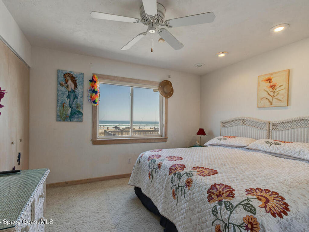 921 N Atlantic Avenue, New Smyrna Beach, FL 32169