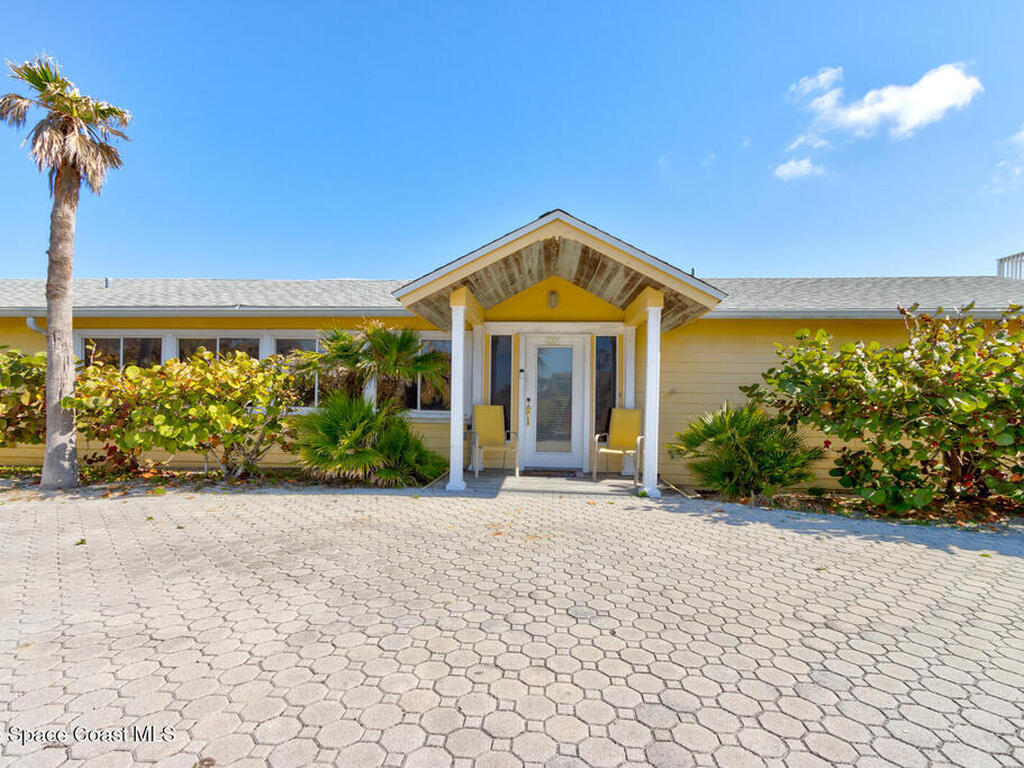 921 N Atlantic Avenue, New Smyrna Beach, FL 32169