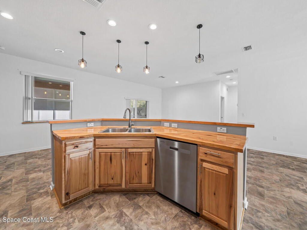 416 La Veta Drive, Melbourne, FL 32904