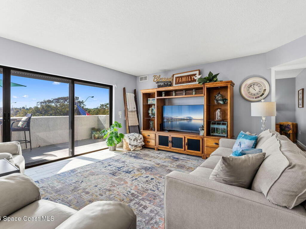 5055 Dixie Highway, Palm Bay, FL 32905