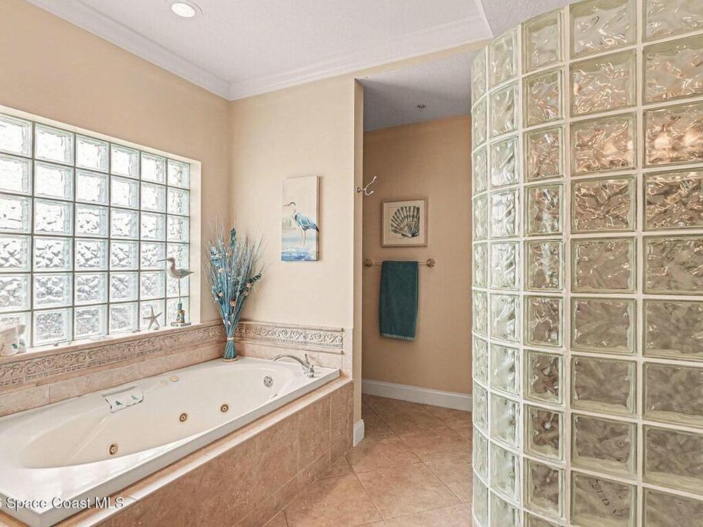 21 Riverside Drive, Cocoa, FL 32922