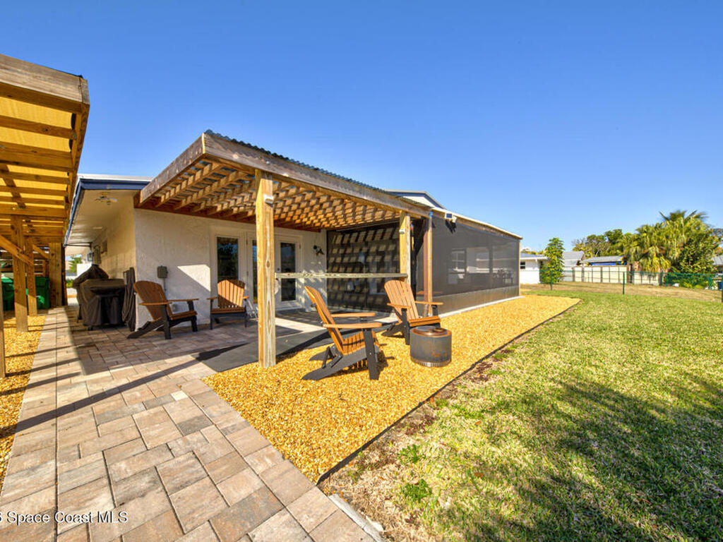 30 Westview Lane, Cocoa Beach, FL 32931