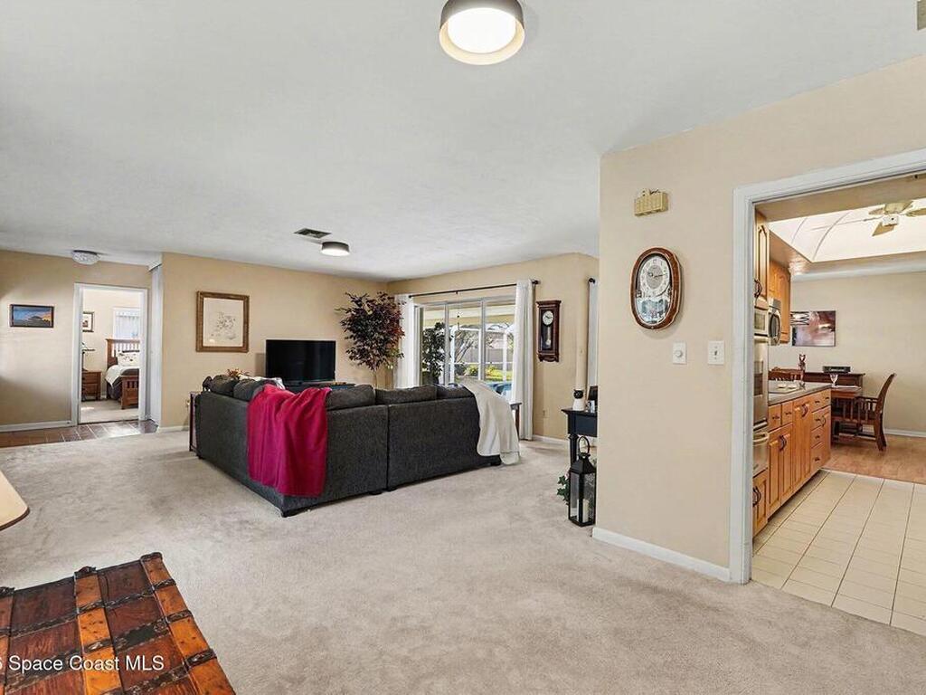 812 Port Malabar Boulevard, Palm Bay, FL 32905