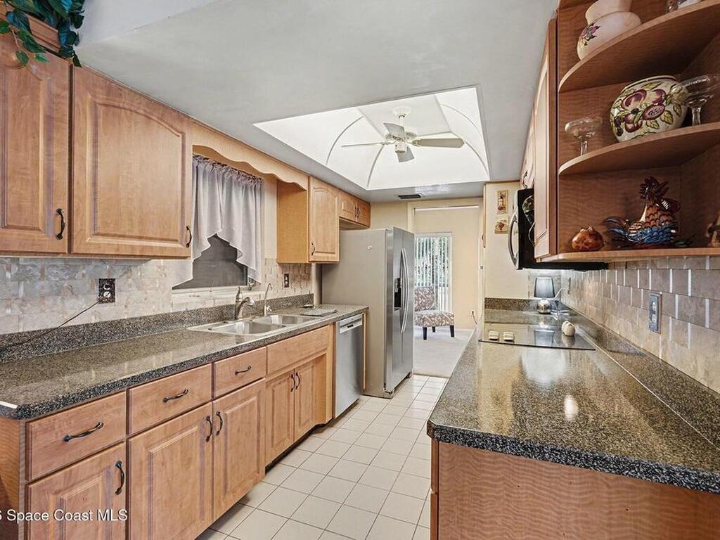 812 Port Malabar Boulevard, Palm Bay, FL 32905