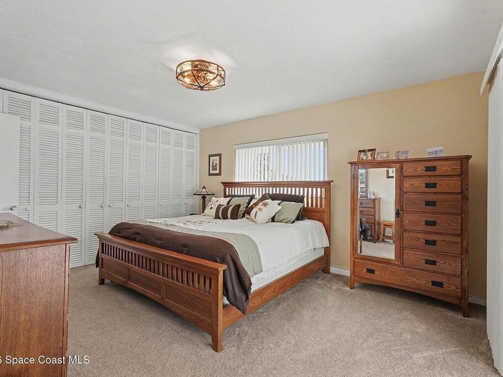 812 Port Malabar Boulevard, Palm Bay, FL 32905