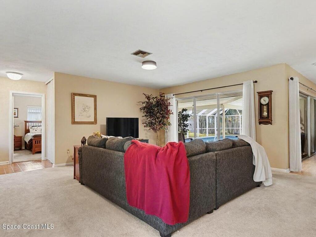 812 Port Malabar Boulevard, Palm Bay, FL 32905