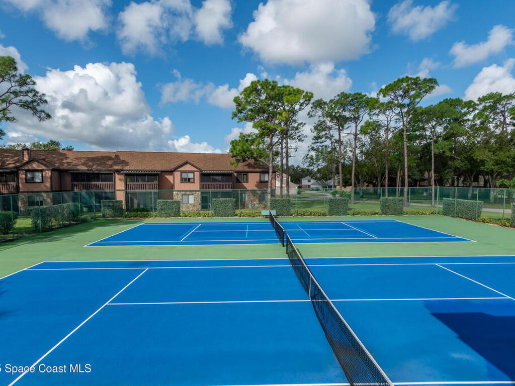 9012 Scarsdale Court, West Melbourne, FL 32904