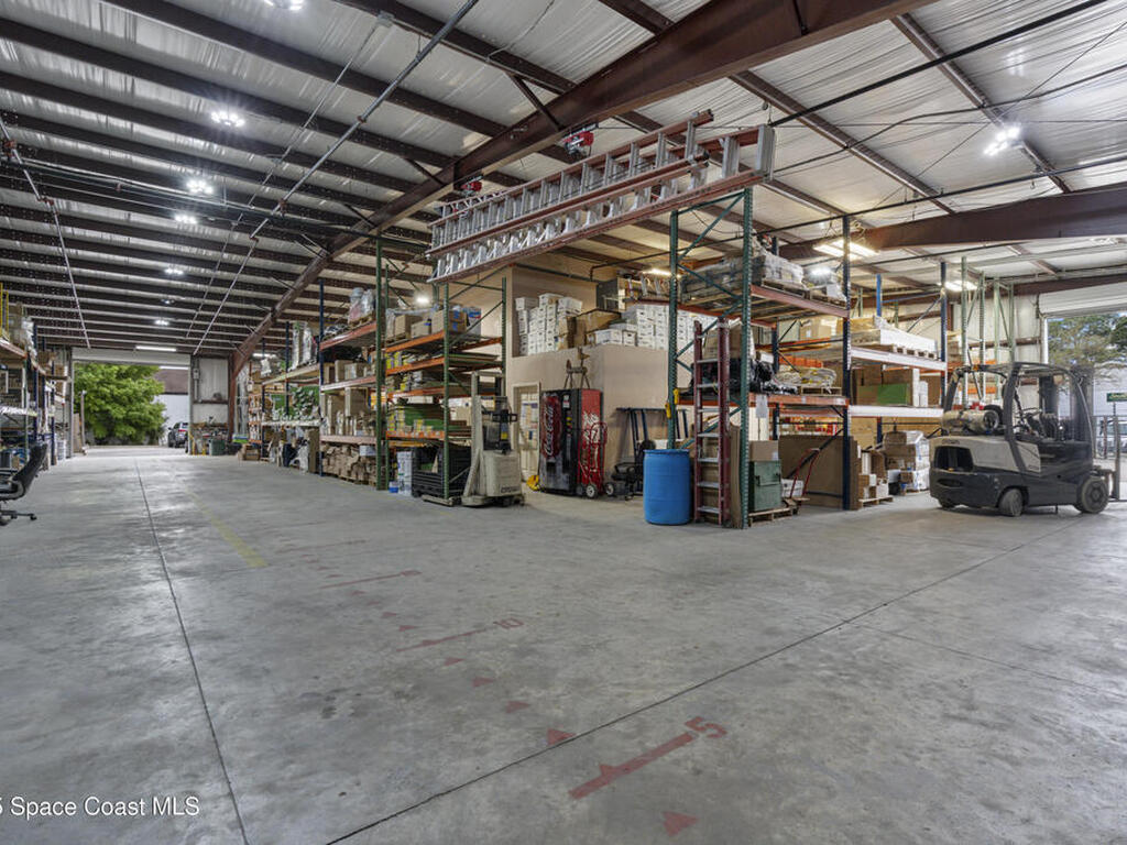 7790 Industrial Road, Melbourne, FL 32904