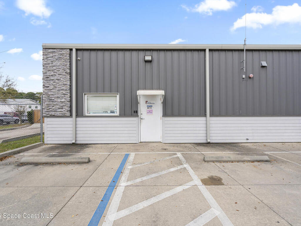 7790 Industrial Road, Melbourne, FL 32904