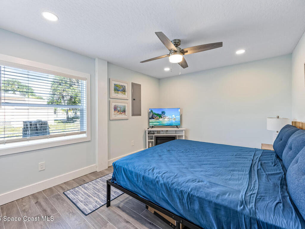 25 Vip Island, Grant, FL 32949