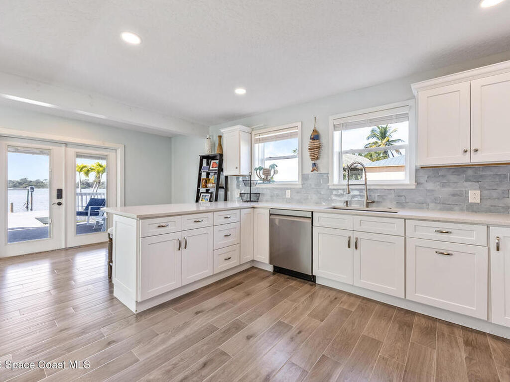 25 Vip Island, Grant, FL 32949