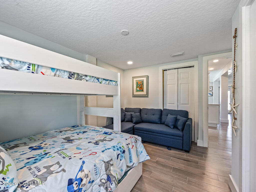 25 Vip Island, Grant, FL 32949