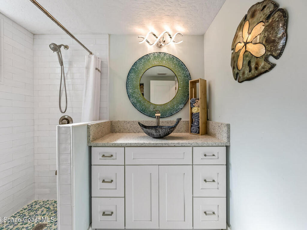 25 Vip Island, Grant, FL 32949