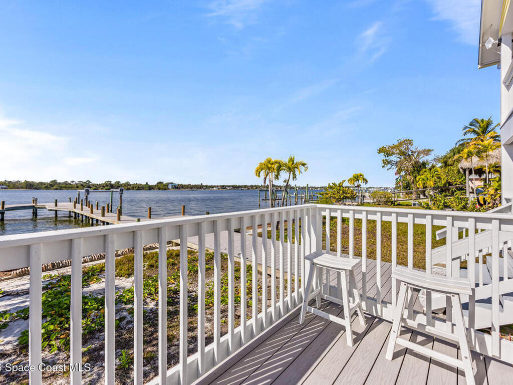 25 Vip Island, Grant, FL 32949