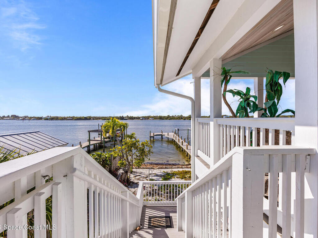 25 Vip Island, Grant, FL 32949