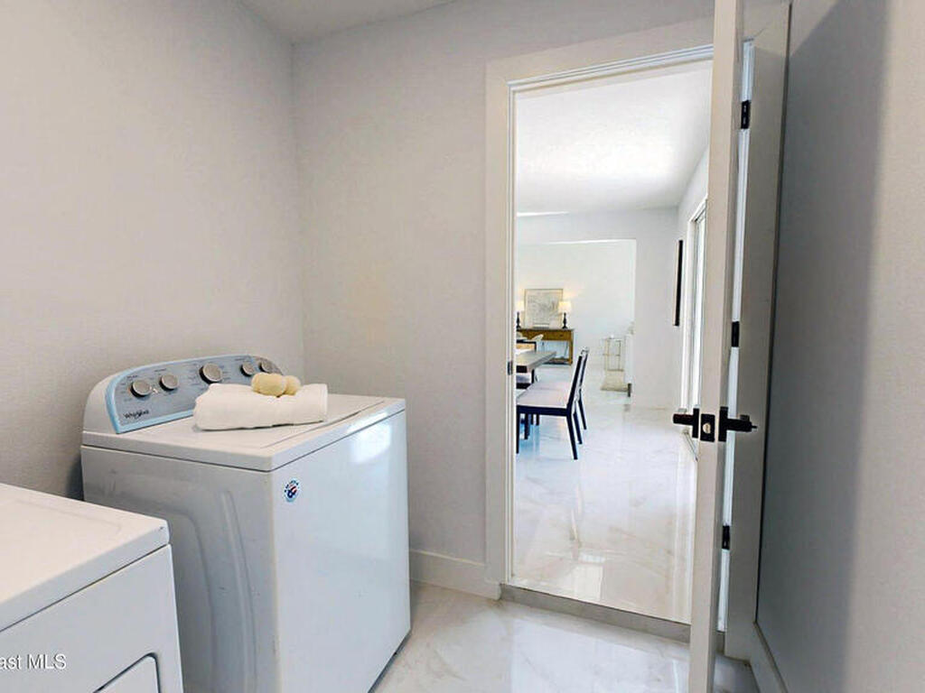 807 W Central Boulevard, Cape Canaveral, FL 32920