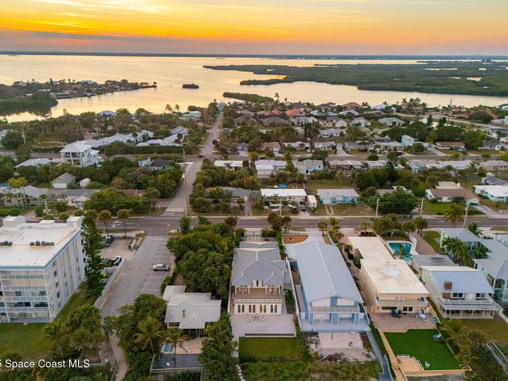 1081 S Atlantic Avenue, Cocoa Beach, FL 32931