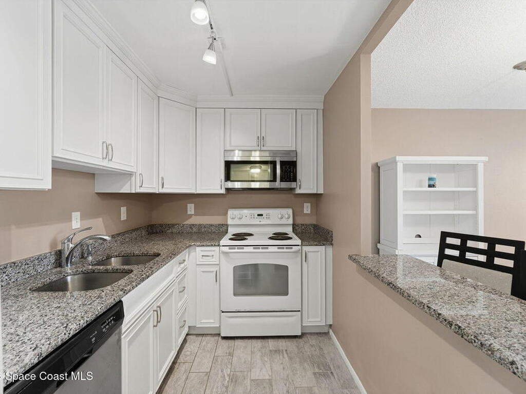 2020 N Atlantic Avenue, Cocoa Beach, FL 32931