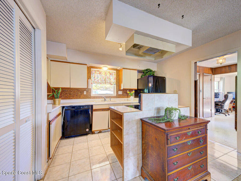 156 Jamaica Drive, Cocoa Beach, FL 32931