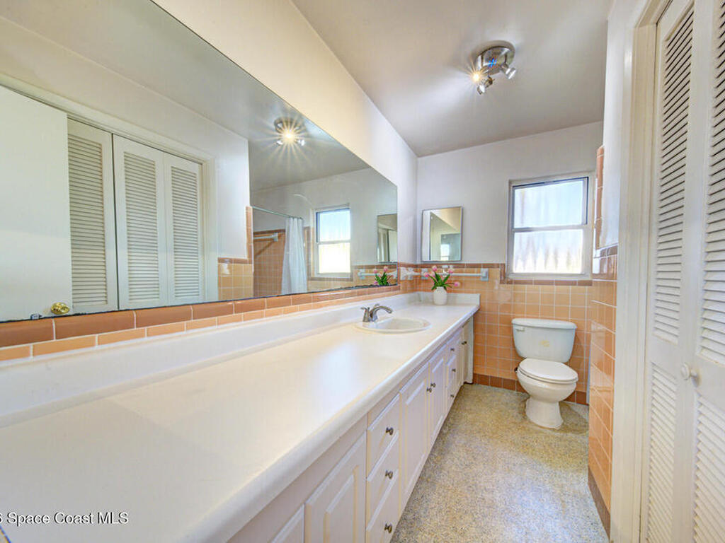 156 Jamaica Drive, Cocoa Beach, FL 32931