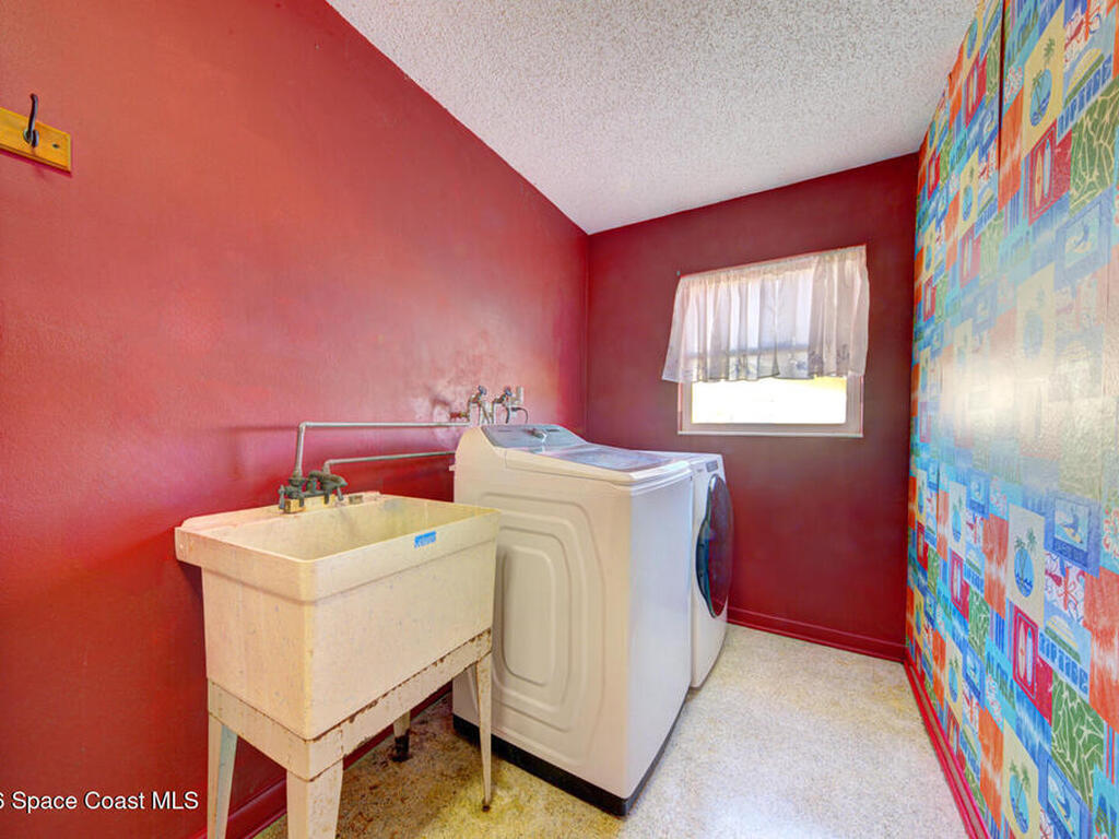 156 Jamaica Drive, Cocoa Beach, FL 32931